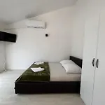 招待所 Ljiljana 3*