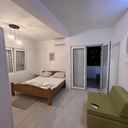 Guest house Ljiljana *